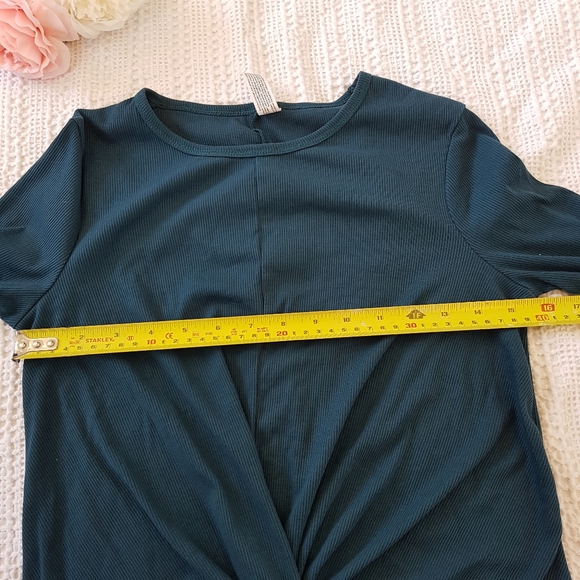 All In Motion Knotted Front Athletic Top sz M - Picture 5 of 6